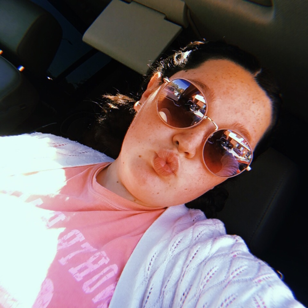 Meet your Posher, Maya